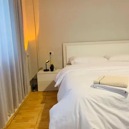 Apartment Well-equipped In Location Of *