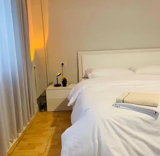 Apartment Well-equipped In Location Of *